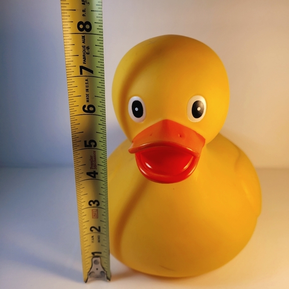 Large Rubber Ducky - Picture 7 of 10